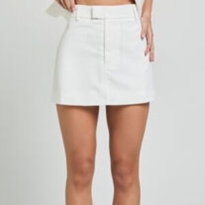 NWT Showpo. Desi Mini Skirt Tailored Mid Waisted